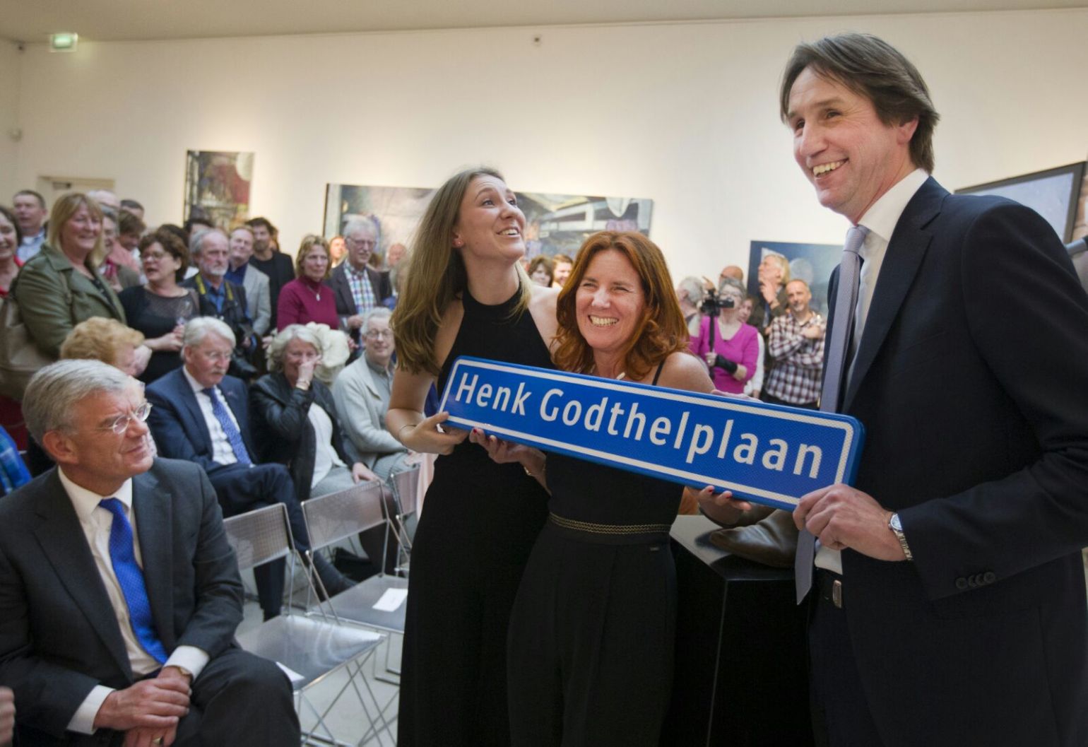 2016-Roos, Chris Godthelp en Herbert Raat in Jan van der Togtmuseum.